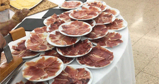 Corte a mano. Cortador jamón Valencia