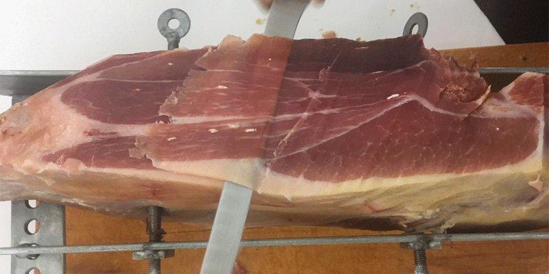 Corte de jamón a cuchillo en valencia